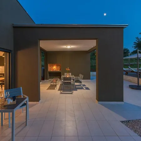 Terra Villa Petehi